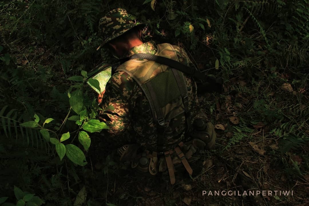 Your goals are the road maps that guide you and show you what is possible for your life.

Les Brown

Malaysian Army, Location : Unknown

#malaysianarmy #malaysianarmedforces #army #militaryphoto #military #jungle #armyphotography #darkness #soilders #map