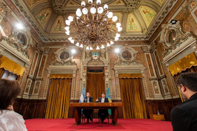 View image on Twitter