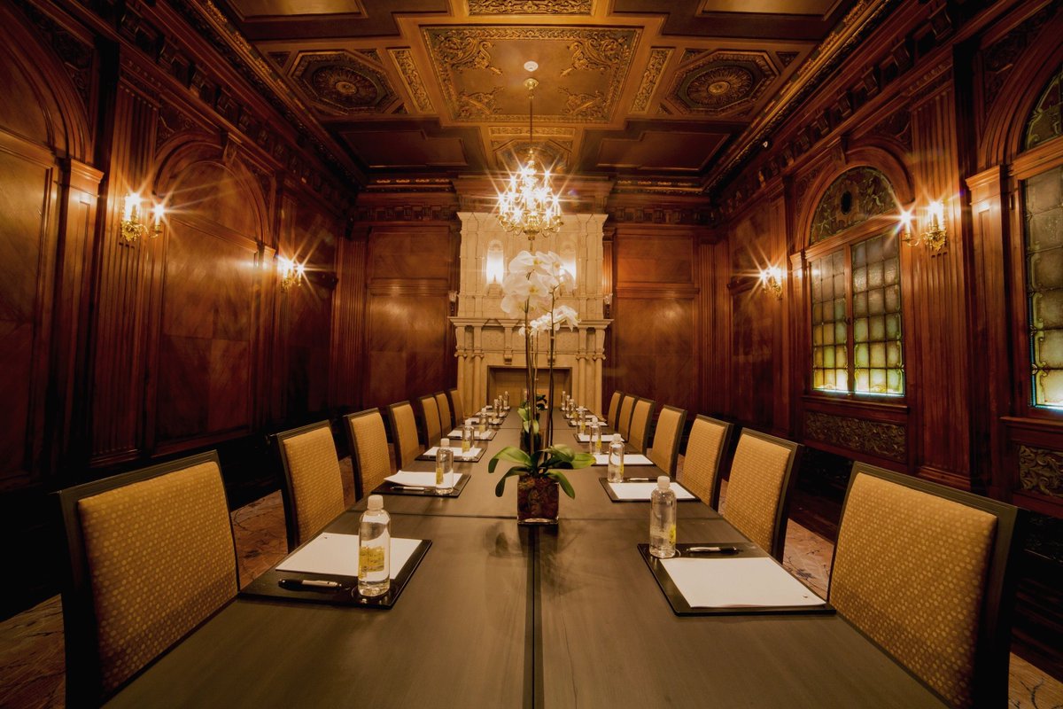 Inspired meetings in inspired settings.
#JWHoustonDWTN #DowntownMeetings #MeetingsInHouston