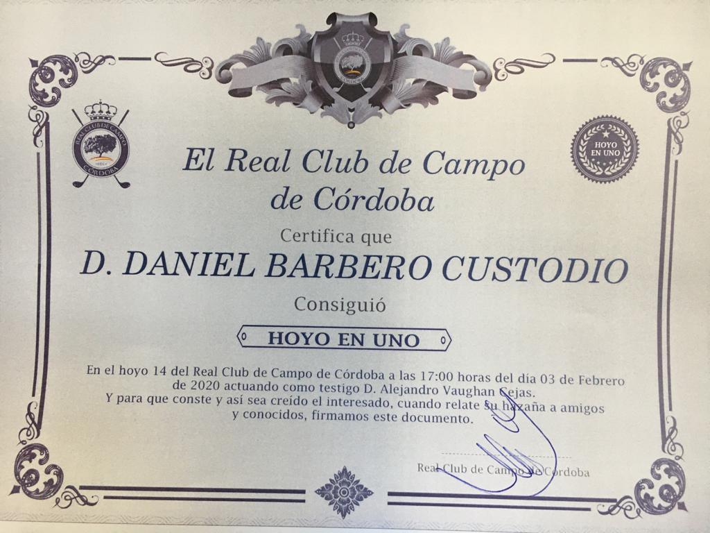 golfcordoba's tweet photo. Nuestro Dani Barbero logró este fin de semana un hoyo en uno en el 14, algo que no se consigue todo los días y menos para un amateur.
Así que el hito es para enmarcarlo.
Enhorabuena!!!
#golf #Córdoba #Andalucía #holeone #hoyoenuno https://t.co/aYicQIMhDc