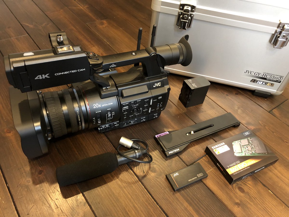 TimecodeLab's tweet photo. JVC GY-HC550が到着！
今年は更に4K収録が加速しますよ。
街のビデオ屋さん的にもテレビ屋さん的にも、ハンドヘルドカメラは使いやすい。
色々な現場に投入していきたいです☆
#JVC #HC550 #4Kカメラ #Samsung  
 #SSD #HAKUBA https://t.co/idUGdbZ3eR