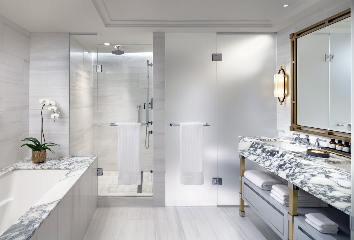 FairmontRYH's tweet photo. Sometimes the best part about going out is getting ready, especially in a #FairmontGold suite.β¨ π π
#RYHTransforms #FairmontHotels #BeautifulHotels https://t.co/YvmG3iWNWb