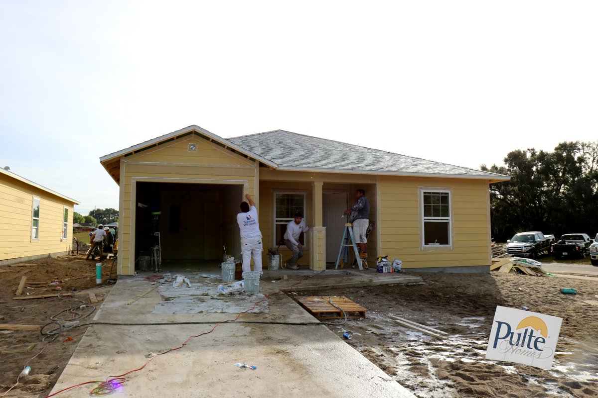 HabitatOrlOsc's tweet photo. Day two of our #buildersblitz event is well underway! Our six builders are committed to completing these six homes in just three more days! https://t.co/9XOEFlDAFw