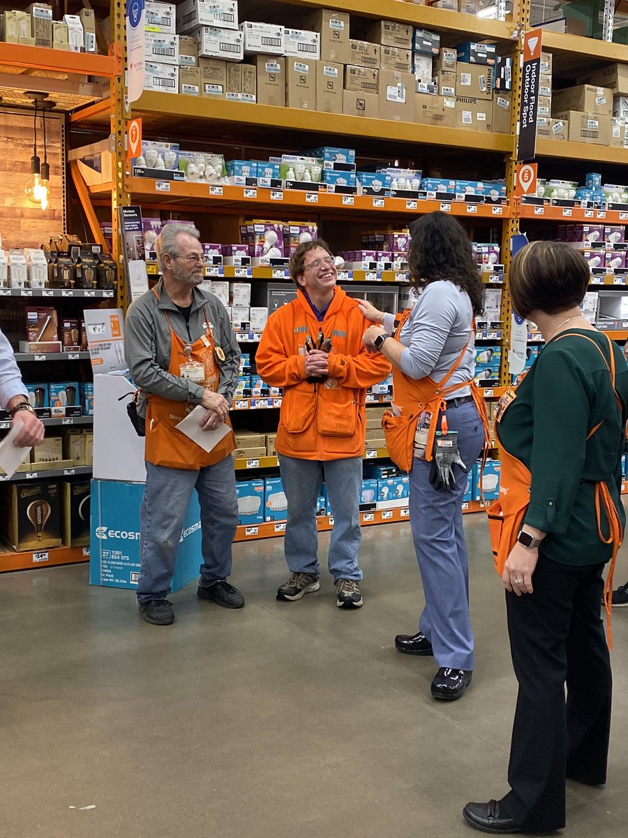 2003Asquad's tweet photo. 2003 Associates getting recognized for Outstanding Service and Living Our Values! @HouleHeather @jody_delicato @Linville2003 @RStOnge250 @joethd  #awesomewalk #musclememory https://t.co/L3jr4CuCqD