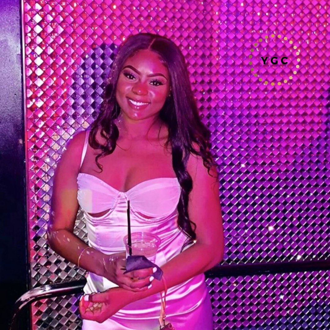 YLConnection's tweet photo. #YGCFeature We asked @simplymariiii what she loves about being a Nigerian woman and here is what she had to say:
“There are many reasons why I love being Nigerian. From our fabulous lifestyle to our sense of humour, amazing destinations, to our foods, we are indeed a blessed https://t.co/h0NZ4Qr9jA
