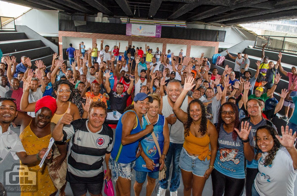cufarj's tweet photo. No sábado 01/02/2020, lideranças que irão disputar a #TaçaDasFavelasRio2020 participaram da reunião de alinhamento sobre o maior campeonato, na #CufaMadureira onde receberam instruções  do idealizador do torneio, #CelsoAthayde Athayde..
 #Futebol #Cufa  
Fotos: Gil Cunha https://t.co/jS7tpDjsb6