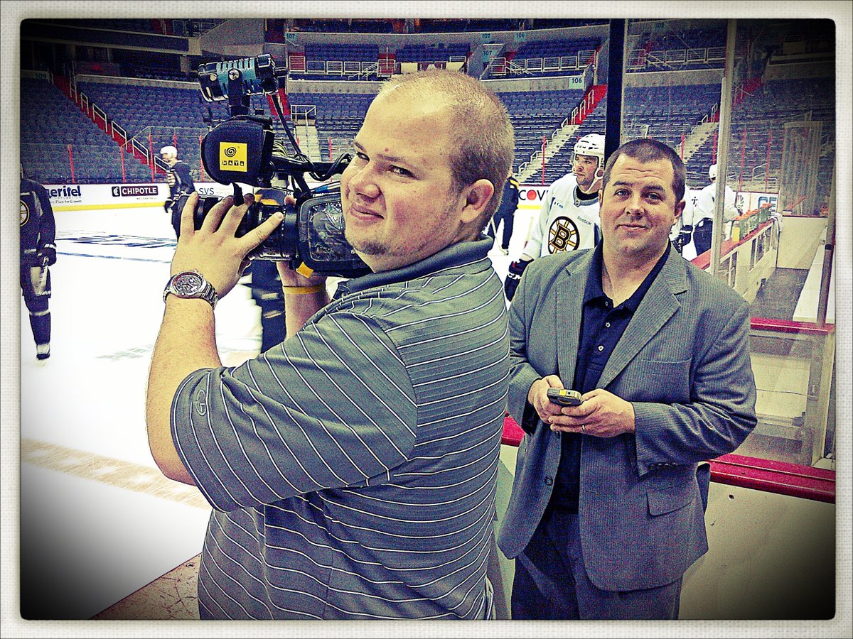 jmbishopjr's tweet photo. Me and @_JonCat #backintheday ^BISH &amp; ^TV https://t.co/AQ0jHavEyK