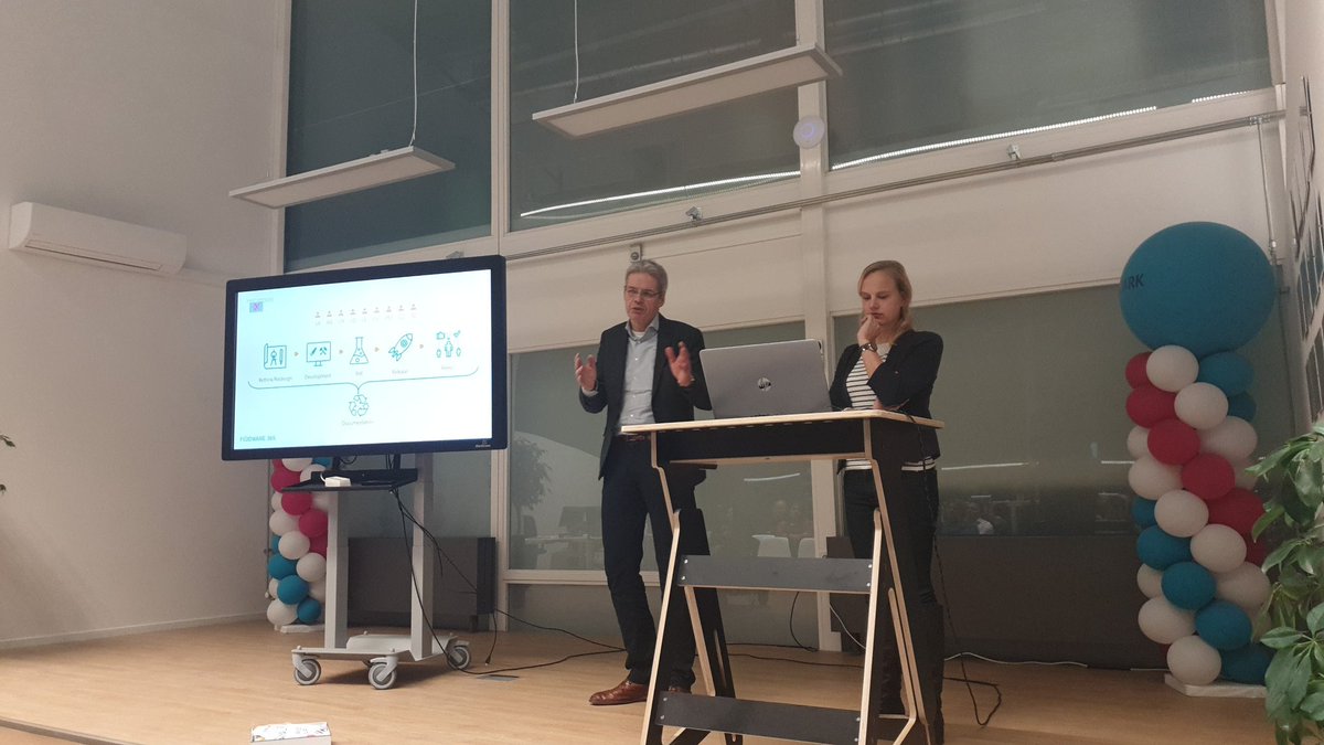 DPAFUG's tweet photo. 1st session of the evening: Henk Jan vd Water en Lisa van Baast share their journey of extending #Dynamics365 Business Central + F&amp;O with #PowerApps. 

#DPAFUG
#PowerAddicts https://t.co/SaFad4Ztyy
