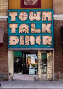 SteveMinne's tweet image. .@TownTalkMpls Did you catch this opening credit on @AppleTVPlus Little America show, The Son episode? They re-illustrated your unmistakeable Minneapolis store front.