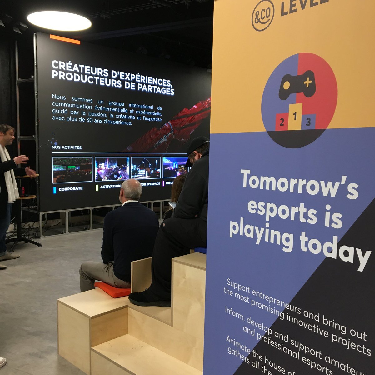 MaisonEsport's tweet photo. Ce soir, nous sommes heureux d'accueillir @auditoire comme nouveau  partenaire de @Level256_Paris ! 🎉

Nous sommes persuadés que de belles collaborations entre les entrepreneurs et @auditoire auront lieu pour faire grandir l'#esport de demain

#EsportLevelUp https://t.co/Qraumgq7FQ