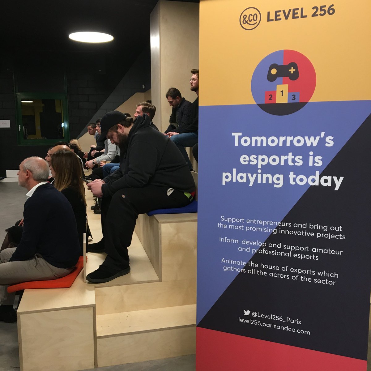 MaisonEsport's tweet photo. Ce soir, nous sommes heureux d'accueillir @auditoire comme nouveau  partenaire de @Level256_Paris ! 🎉

Nous sommes persuadés que de belles collaborations entre les entrepreneurs et @auditoire auront lieu pour faire grandir l'#esport de demain

#EsportLevelUp https://t.co/Qraumgq7FQ