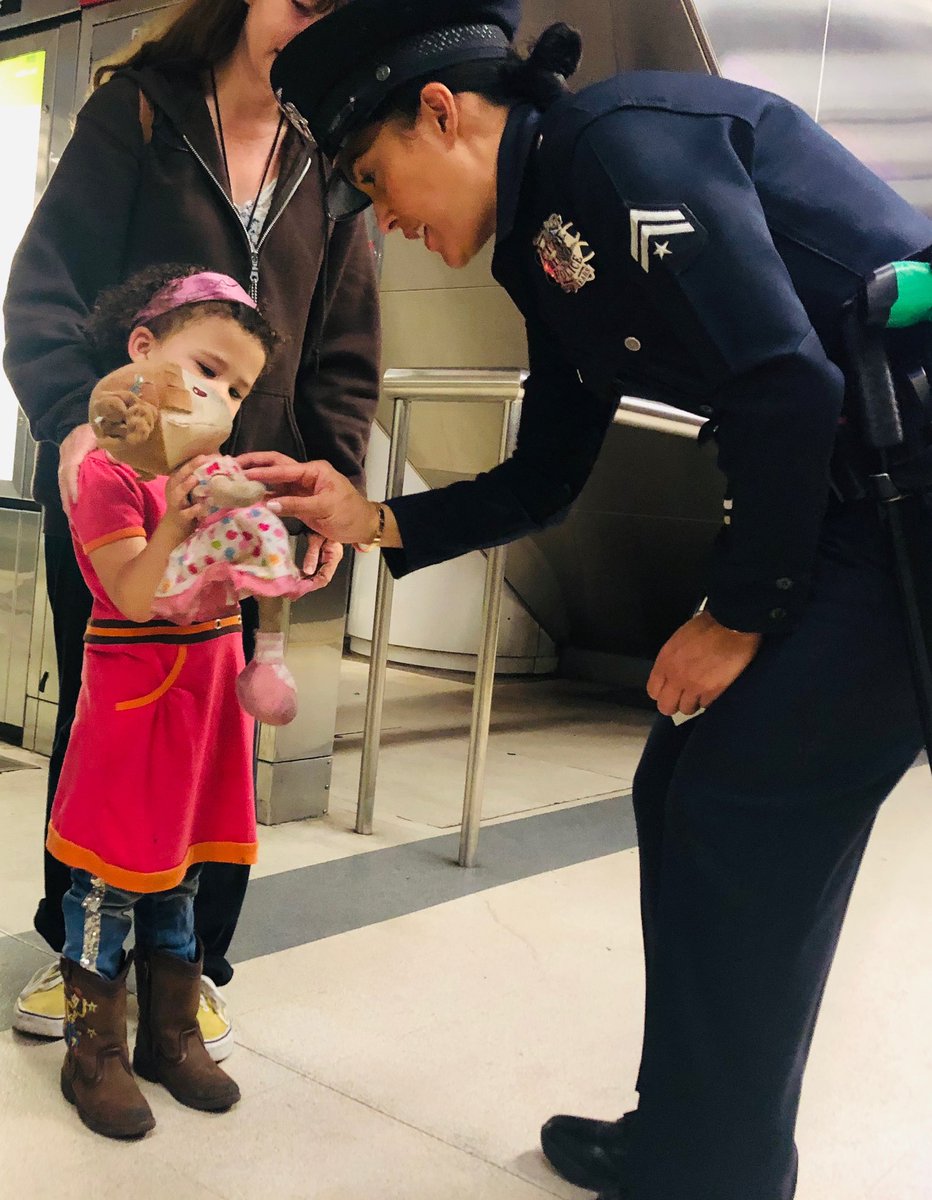 LAPDTransit's tweet photo. A sticker a day 👮‍♀️ 

#LAPDGoMetro #TSD #BadgeSticker #GoMetro #CommunityPolicing101 https://t.co/k8RHQZVfxa