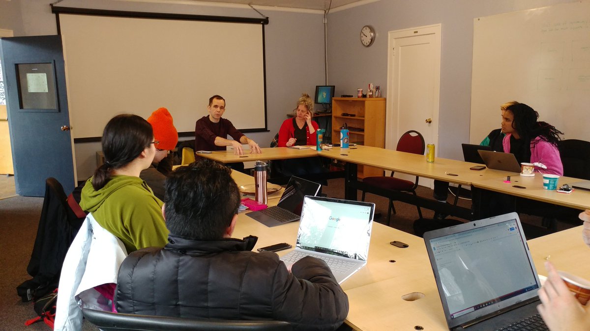 WayfindingAcad's tweet photo. Thanks to @RManning47 for teaching our Engaging with Information class about journalism and the inner workings of @OPB! #WayfindingAcademy #Wayfinding #alternativecollege #college https://t.co/RazwvZglhT