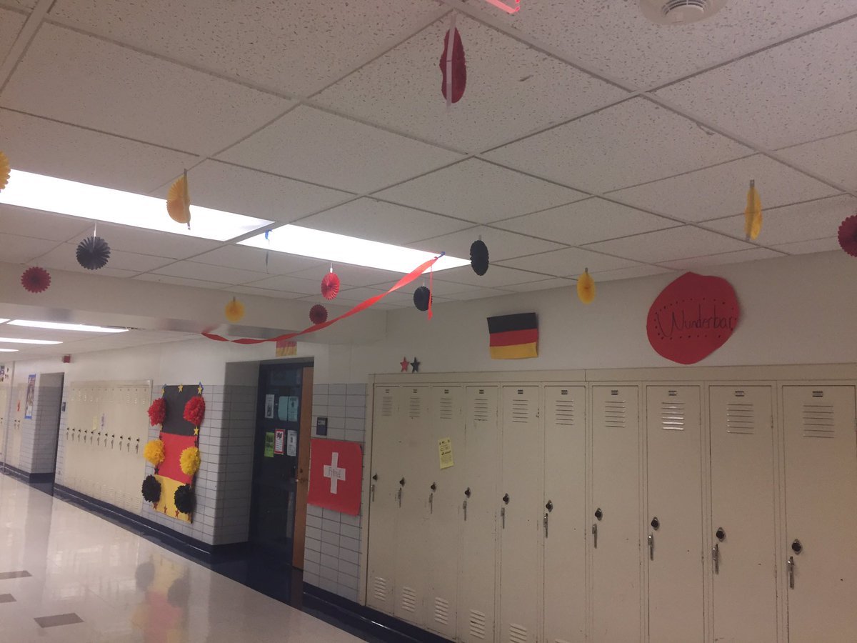 D219WorldLang tweet media