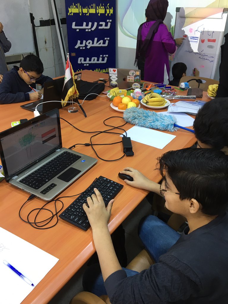 nadiaali3000's tweet image. A9: Our last session was amazingly fun #ChatCode