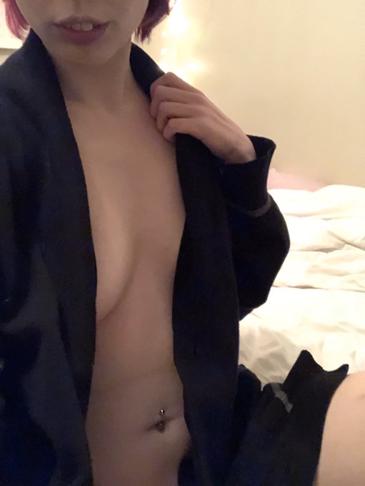 Feeling cute in my bff sweater. #boobs #sexygay #TeaserTuesday https://t.co/ZbYDWIL5uY<a href="/tag/boobs"class="tags">#boobs</a><a href="/tag/sexygay"class="tags">#sexygay</a><a href="/tag/teasertuesday"class="tags"><span>#teasertuesday</span></a>