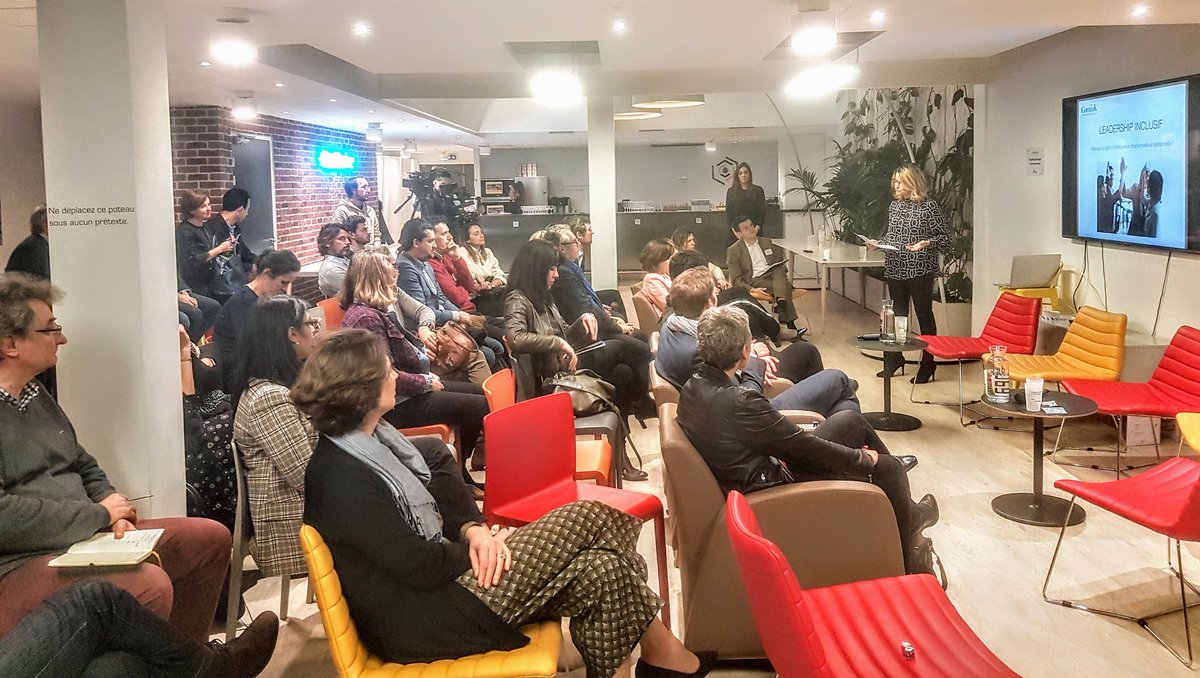ladyrezo's tweet photo. #LeadershipInclusif à  @LaPiscine_io avec @comiskcoach  c'est parti ! #leadership #inclusion #diversite #innovation #diversite https://t.co/nzGzk9J5VW