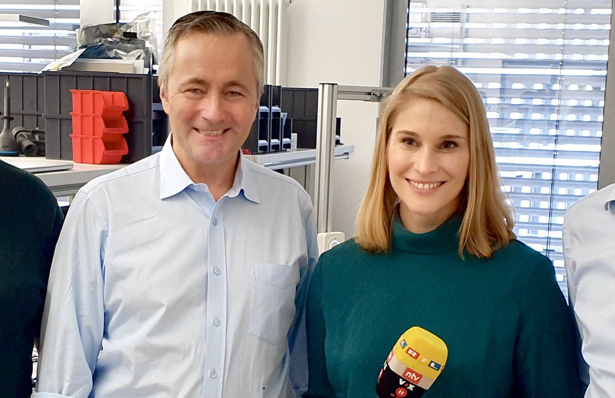 H_Ametsreiter's tweet photo. Ich durfte heute beim @ntvpodcast mit Andreas Laukat und Frauke Holzmeier über den digitalen Wirtschaftsstandort Deutschland plaudern. Über #Digitalisierung und #KI - und natürlich #IoT und die @grandcentrix Übernahme. @ntvde https://t.co/qUM7DmNQ7m
