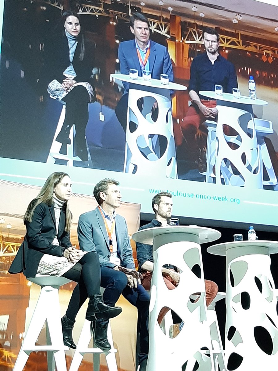 TOW_2020's tweet photo. C'est l'heure des questions aux experts de la conférence "IA et cancer: quels bénéfices pour les patients?" : Gilles Favre, @VeraPancaldi @JulienMazieres Louis Buscail, Morgan Delarue et Pierre Brousset #TOW2020 #recherche #cancer #Toulouse #Occitanie https://t.co/axYXb9stxF