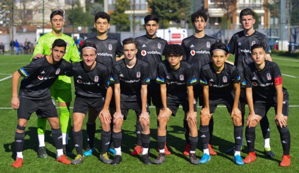 Galatasaray 0-1 #BEŞİKTAŞ 
🦅⚔️🏆