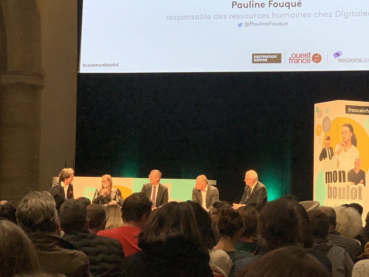 FlorentWFG's tweet photo. Ha @PaulineFouque nous parle ce soir de @adnouest et @ESTIMnumerique à la soiree #cestmonboulot ! Bravo d’avoir cité l’engagement de ces 2 associations qui s’engagent pour l’#emploi des #femmes dans le #Numerique 👍😀 #Rennes https://t.co/T4dMvdsvix