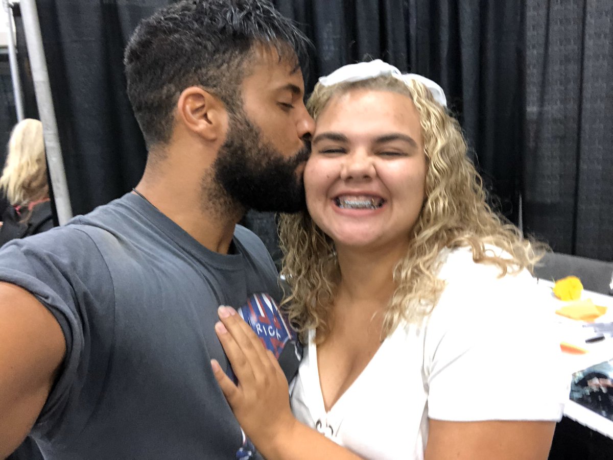 findingjazzmynn's tweet photo. It’s missing @MrRickyWhittle hours🥺 Please come back to the west coast soon😭 #RCCC19 https://t.co/Rr8zKtVP0S