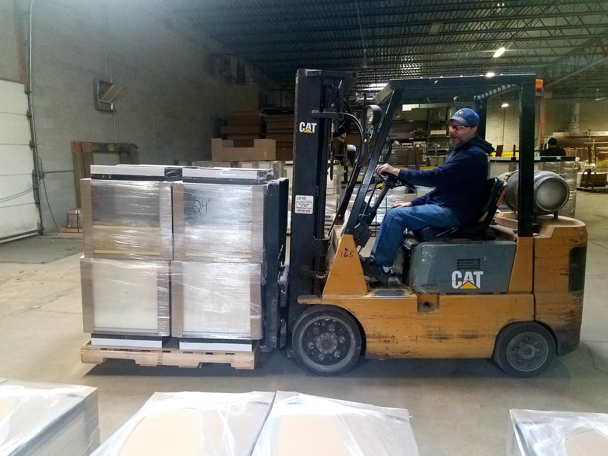 schuindustries's tweet photo. Furniture for Days Inn Pensacola has shipped!!! https://t.co/LbVSPNwqc8