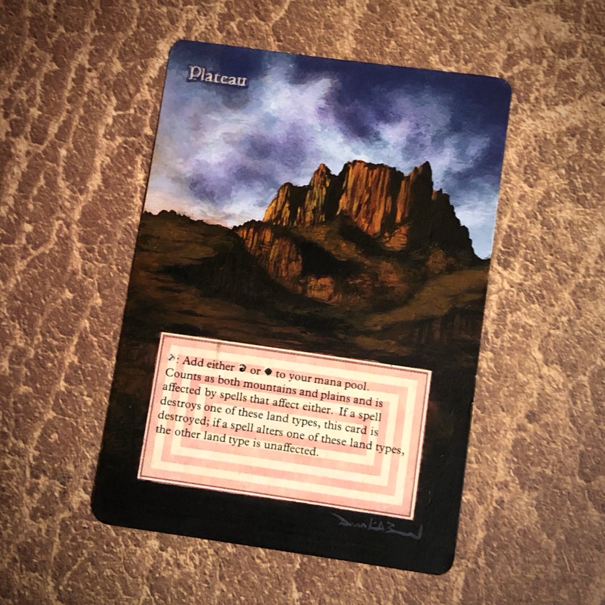 Plateau at sunrise. As always, hand painted with acrylics. #brossardalters #mtgalter #mtgalters #mtgoldschool #oldschoolmtg #9394oldschool #mtg #magicthegathering #plateau #dualland #vallejopaints