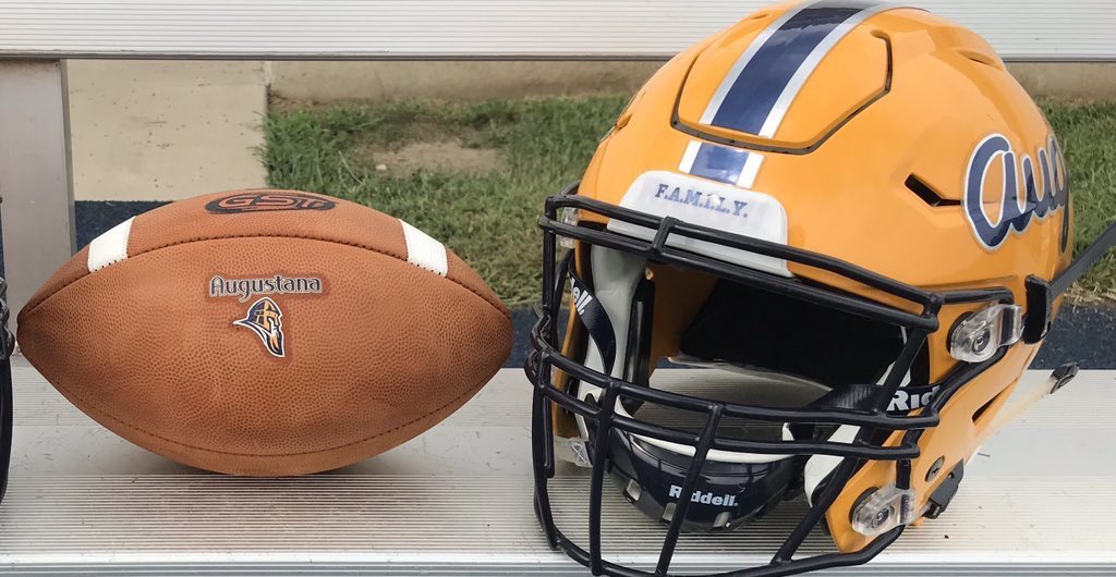 a_aron40's tweet photo. It’s Official‼️ #Committed @AugieILfootball @CaravanFootball https://t.co/4SvvtJGMTZ