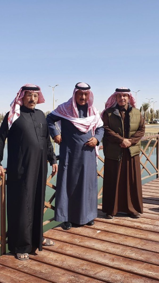 Alsahly_nasser's tweet photo. شرفنا هذا اليوم سعادة محافظ دومة الجندل الدكتور طلال التمياط بزياره تفقديه لمشروع المركز الثقافي والحضاري #بالاضارع شكرآ لسعادته وشكرآ لسعادة المهندس مشعل الحسن رئيس بلدية ابوعجرم على إنجاز هذا المشروع المميز على مستوى المنطقه.@altemyat11 @mshal_aldoliman https://t.co/JeY2M4ziwo