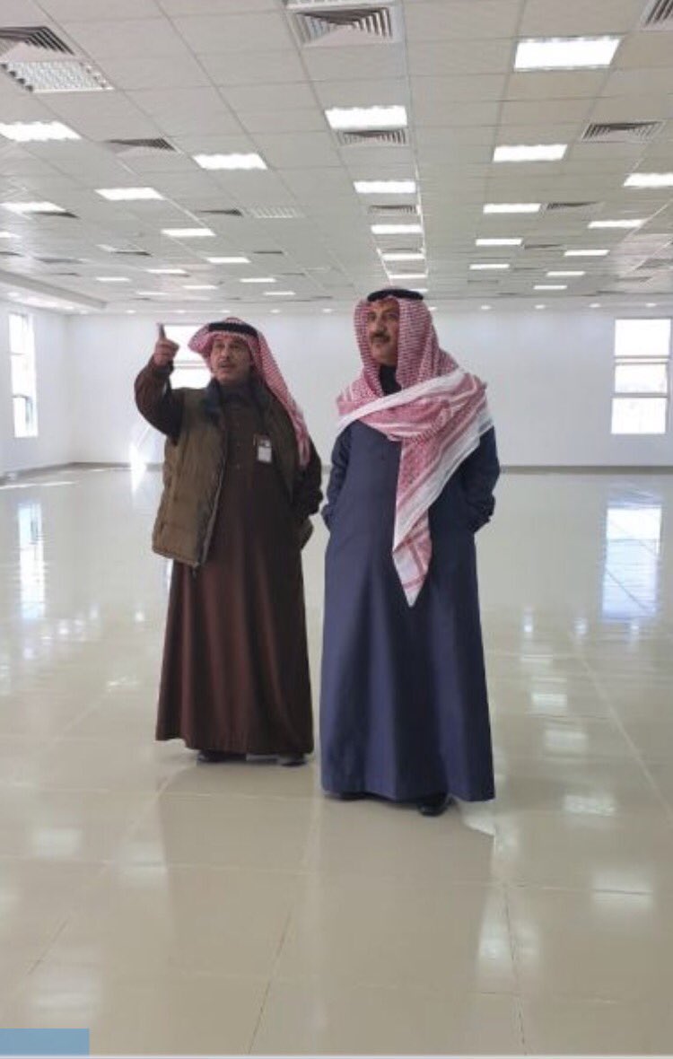 Alsahly_nasser's tweet photo. شرفنا هذا اليوم سعادة محافظ دومة الجندل الدكتور طلال التمياط بزياره تفقديه لمشروع المركز الثقافي والحضاري #بالاضارع شكرآ لسعادته وشكرآ لسعادة المهندس مشعل الحسن رئيس بلدية ابوعجرم على إنجاز هذا المشروع المميز على مستوى المنطقه.@altemyat11 @mshal_aldoliman https://t.co/JeY2M4ziwo
