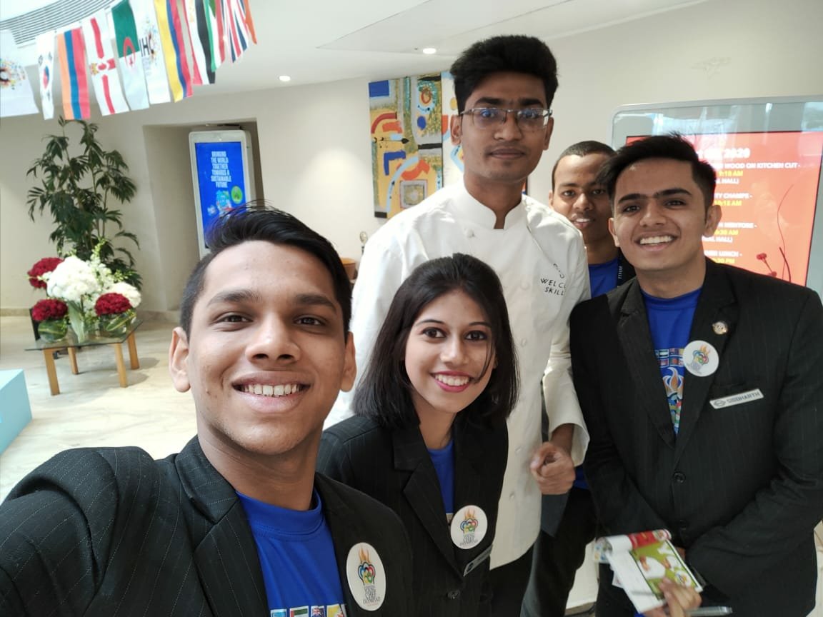 SIDDHARTHTAND20's tweet photo. With the Bangladesh country's contestant at IIHM GLOBAL CAMPUS during yco2020
#iihmbest3years #YCO2020 #Sustainability #UNsdg #BiggestCulinaryCompetition https://t.co/bk9X6BlLKS