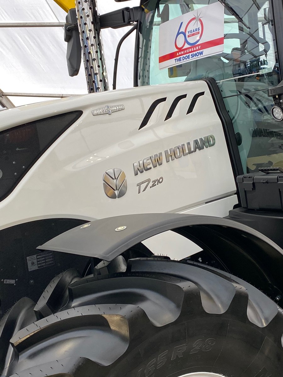ErnestDoeSons's tweet photo. Come and see our unique special edition Doe Diamond Anniversary T7.210, now revealed and available to buy in the New Holland marquee ...
https://t.co/kUR9LLsyb2
#ernestdoe #60doeshows #doeshow2020 #whereyoubuywithconfidence https://t.co/gEMPXW70ik