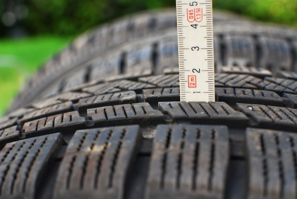 EEEInnovations's tweet photo. Autosi voi kertoa sinulle, missä kunnossa sen renkaat ovat - lue lisää kotisivuiltamme: https://t.co/iZcg7yyUSy. EEE:n innovaatioita ja tuotteita käyttämällä voit seurata renkaidesi kulutuspinnan ja ilmanpaineen muutoksia reaaliaikaisesti. Patentoitua teknologiaa vain EEE:ltä. https://t.co/L2r20WH607
