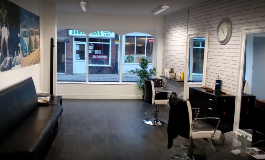 PropertyTimeUK's tweet image. Wigan Residential and Commercial Unit - over £29k p.a. in rental ! DM us for more details!

#BTL #RentalIncome #LandLords #PassiveIncome #EarnMoney #Investments #PropertyInvestments #HousesForSale #HouseForSale #BuyToLet #EarnWhileYouSleep #Rental #hmo #ukinvestments #commercial