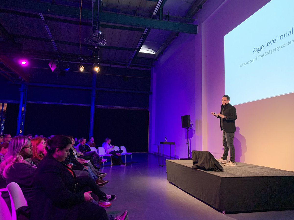 Funny to see <a href="/basgr/">Bastian Grimm</a> looking at @g33konaut every now and then for confirmation, talking awesomly about tech SEO testing. #fos20