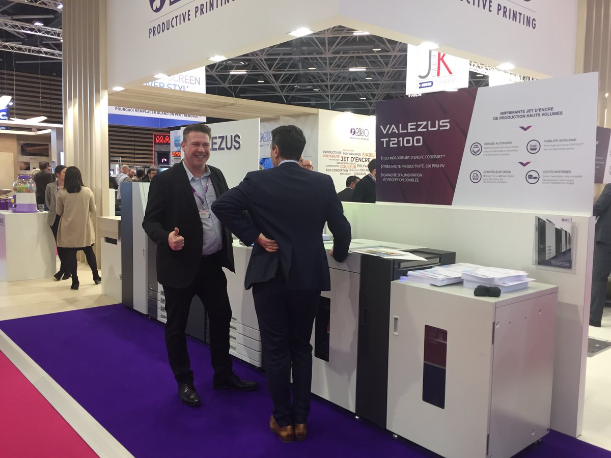 datamaster_FR's tweet photo. Présentation pour la première fois de la Valezus T2100, permettant d’atteindre jusqu’à 320 pages par minute en recto-verso A4.

#RISO #CPRINT #Impression  #Nouveautés #DataMaster https://t.co/odTqnYYTXM