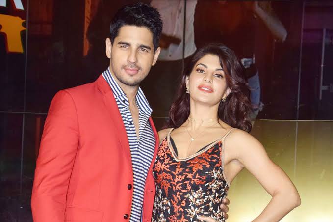 TasawarKhan89's tweet photo. Sid+Jakky= Chemistry
#SidLine
@SidMalhotra @Asli_Jacqueline
We want another movie of #SidLine together https://t.co/HjNP4hhoyS