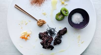 biggreenpurse's tweet photo. The staples you need to have in a #vegan kitchen. 
Even if you're not vegan, and just trying to #eatlessmeat, these are great staples to have!
#ForThePlanet 
https://t.co/tnV8kB0o69 https://t.co/1K3RUcG9F2