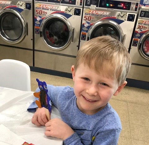 OhioLibraryCncl's tweet photo. Good clean fun! @PerryCoDistLib offers Stories & Suds at local laundromat. Kids enjoy stories and crafts while the laundry gets done! #LibrariesTransform #laundrylater https://t.co/mG7HwUPa6Y