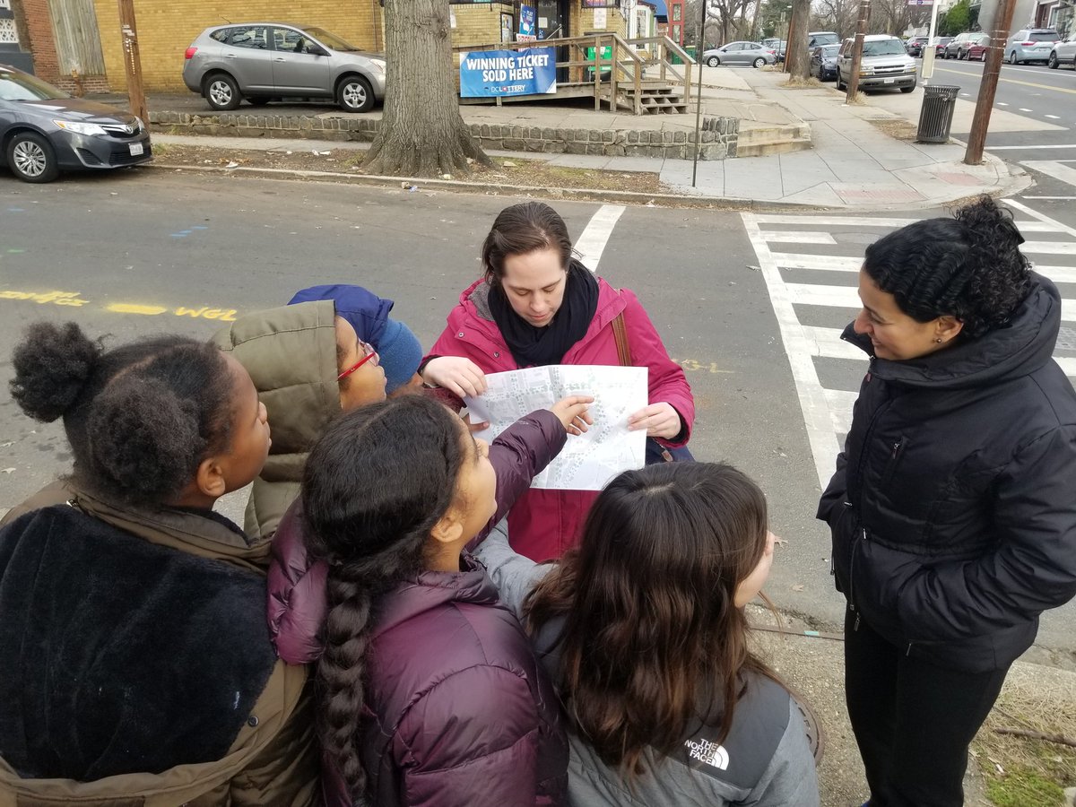 UrbanAdvSquad's tweet photo. Shoutout to Julie Pike, @DDOTDC civil engineer, who joined us as a #GuestEducator for our grant-funded #GeocachingDCsWaterways project. Julie taught students about green infrastructure in DC, including the importance of permeable pavement &amp; street trees. #GuestEducatorsRock https://t.co/7QP1Ot3J6D