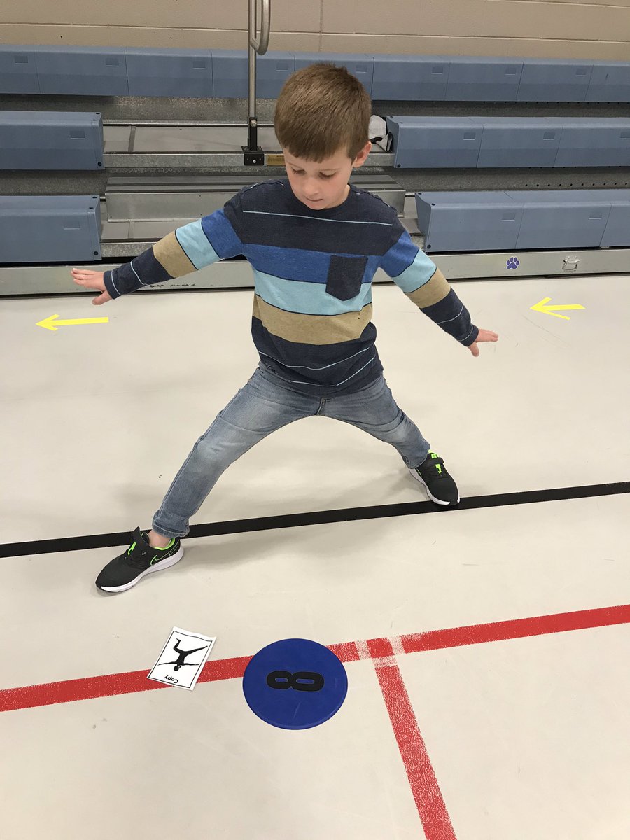 McCallPhysEd's tweet photo. We talked about shadows after Ground Hog’s Day...we copied silhouettes with our bodies! 
#GrowingGreatness #McCallElementary #HurrySpring https://t.co/9nIiFXNBhJ
