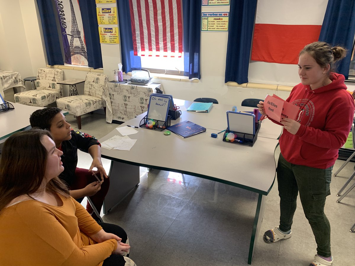 JHS_NY's tweet photo. JHS French 1 students in Vicki Rishell’s class hold a vocabulary review! We love all the great electives for our kids ! #jpsny https://t.co/ozYJGOWXgq