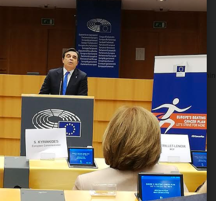 O Μαργαρίτης Σχοινάς <a href="/MargSchinas/">Margaritis Schinas</a>  θα μιλήσει από τις σημειώσεις του γιατί δε θέλει να συγκινηθεί..
 
Για πρώτη φορά η δημόσια υγεία είναι στο κέντρο της πολιτικής υγείας για τον καρκίνο

#BeatingCancerTogether