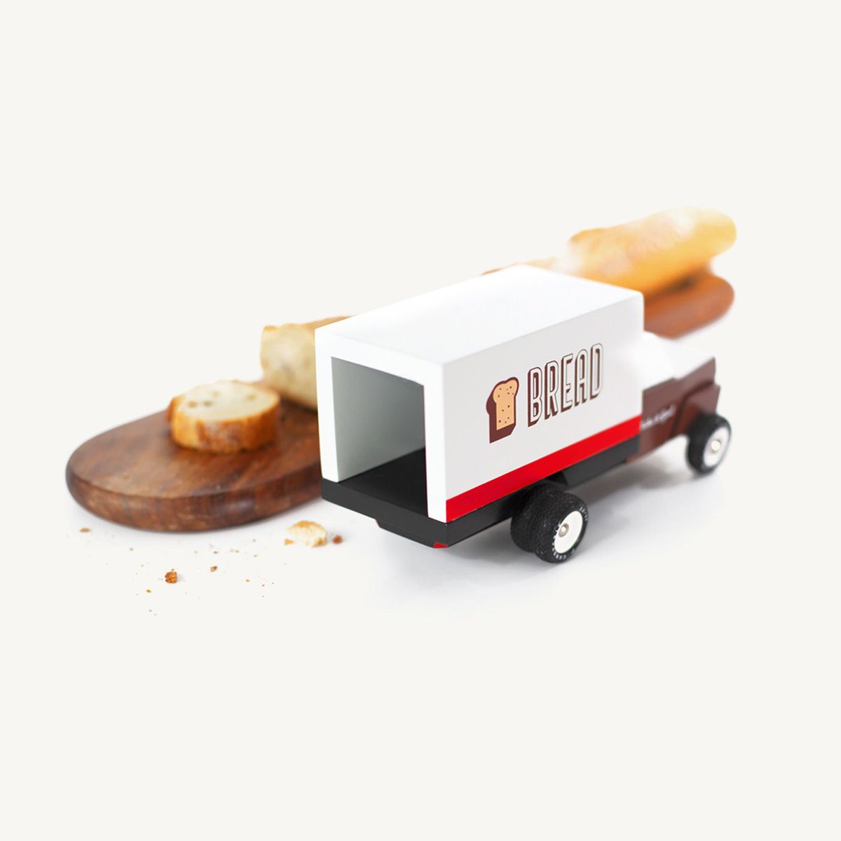 #Candylab’s #BreadTruck is the newest addition to their awesome collection of oversized trucks and of course it wouldn't be complete without an open cargo so you can load it up and let it, um, roll 🍞😂
buff.ly/37Y4KOx
#candylabtoys #collectables #toytruck #retrotoys