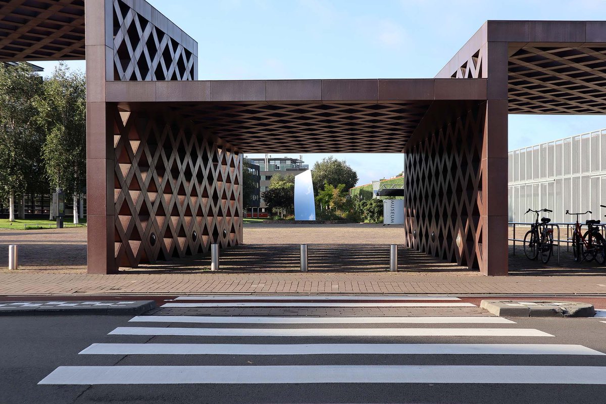 thelinkberlin's tweet photo. #DimartsUrbans | #Architektur in #Tilburg oder – wie der öffentliche Raum in den Niederlanden gestaltet wird (gerne menschenfreundlicher als in Deutschland): https://t.co/D3ihmlt3iu
#brabantisopen #urbanplanning Fotos © Hendrik Bohle https://t.co/y7JdZgi0NJ