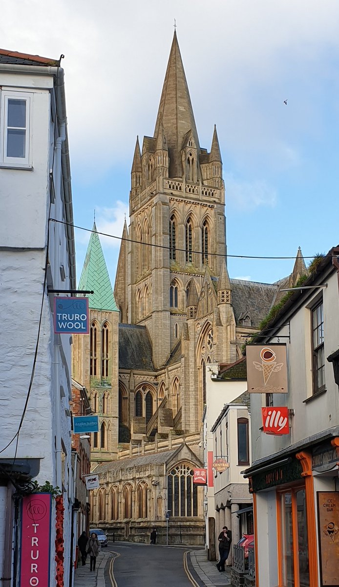 twicsteve's tweet photo. #Truro #surprisinglynice
Once you have a wander around and don't just base your opinion on the bit near the train station, that is. https://t.co/RMDRS6ZhzZ