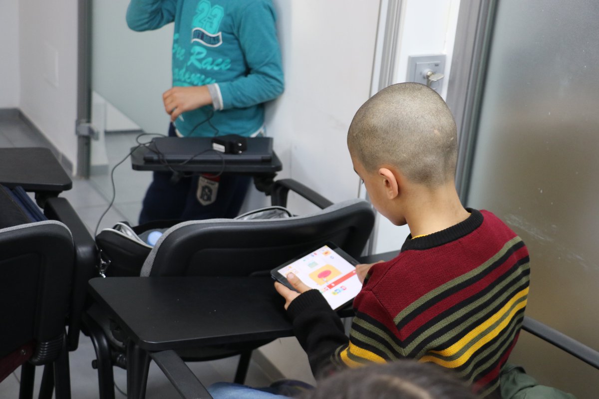 OrangeTN_Plus's tweet photo. A #OrangeDeveloperCenter, on ne s’ennuie jamais durant les vacances ! La preuve, avec les jeunes technophiles de 7 à 9 ans qui ont pu s’initier, ce mardi 4 février 2020, à Scratch junior lors des ateliers #SuperCodeurs https://t.co/kK9TkcbpwK