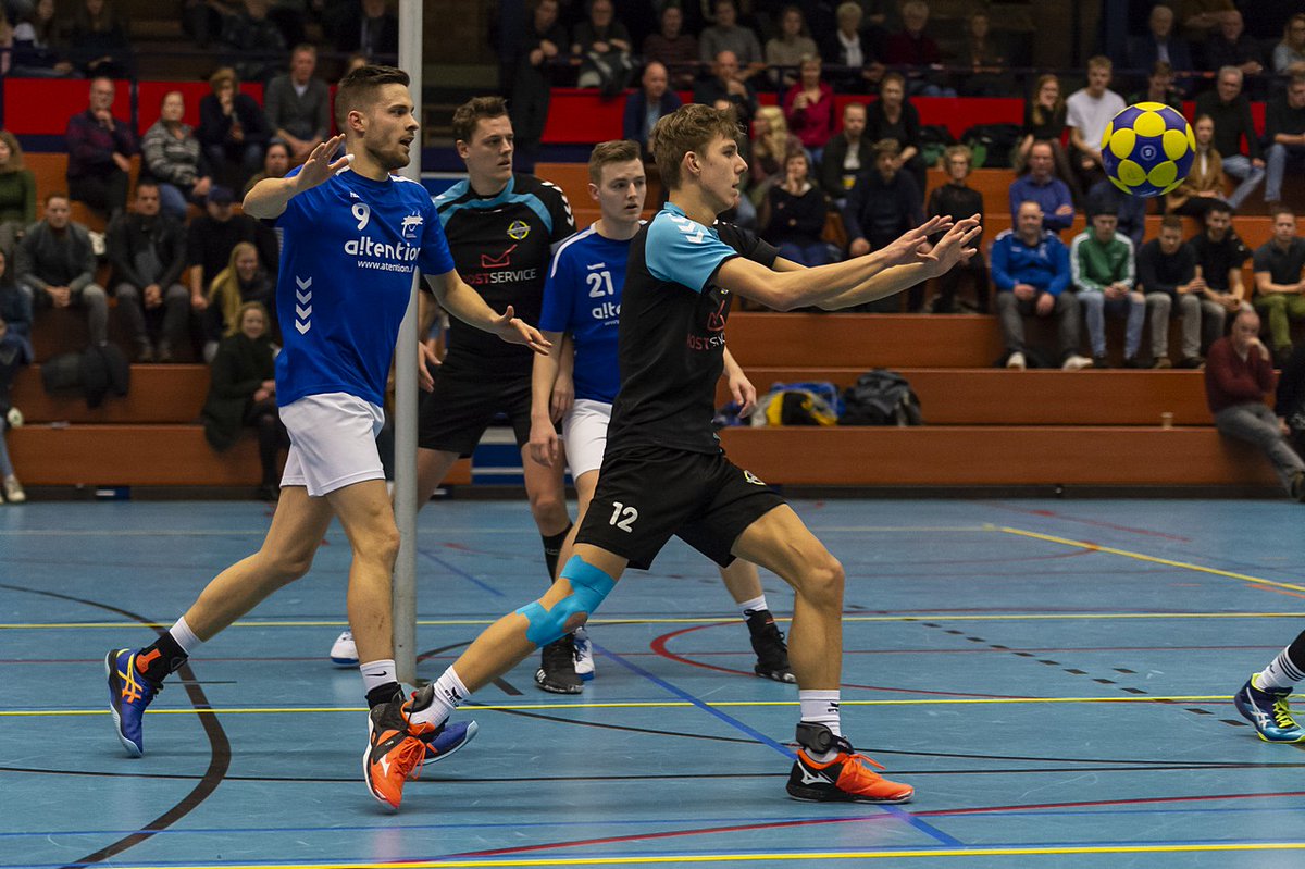 Korfbalpuntnl's tweet photo. De kans op de play-offs lijkt verkeken voor @KVWageningen. Jeugdinternational Matté Lipke is bezig aan zijn eerste seizoen in Wageningen: "Als ik natuurlijk eerlijk ben, verliep het zaalseizoen niet zo goed." https://t.co/qewLbrLndF 

Foto: Winanda van Zwamen, @korfbalfoto https://t.co/4NSBFjwC83
