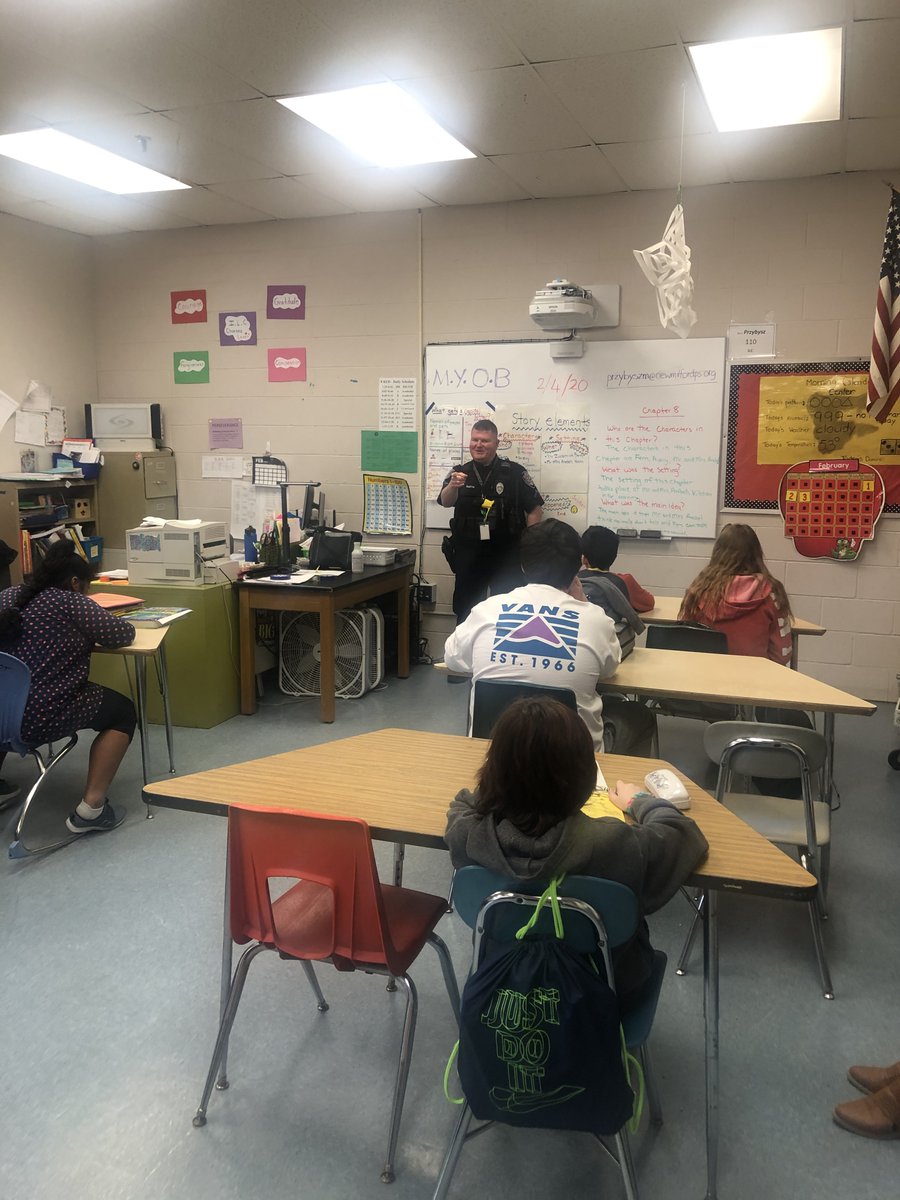 Officer Smith came into ILC at <a href="/SMS_CT/">Schaghticoke Middle School</a> to talk about integrity! Thank you Officer Smith! <a href="/DrChrisLongo/">Dr. Chris Longo</a> <a href="/SMSHoldenPE/">FINO</a>